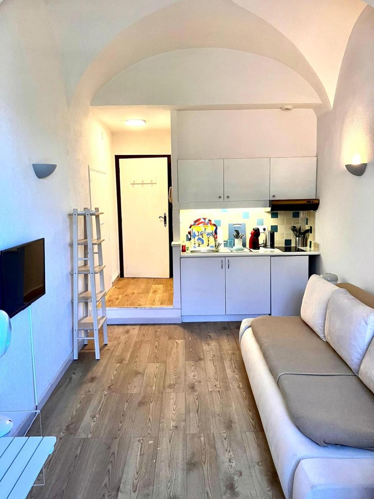 Studios - Menton Old Town - Near The Beach And Shops Bagian luar foto